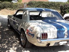 Louer une FORD Mustang 340 CV de de 1966 (Photo 2)