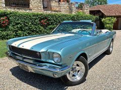 Louer une FORD Mustang 390 HP de 1966 (Photo 2)