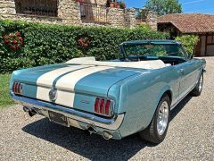 Louer une FORD Mustang 390 HP de de 1966 (Photo 3)