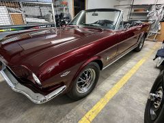 FORD Mustang 689 de 1965 en location pour mariage dans les Alpes-Maritimes
