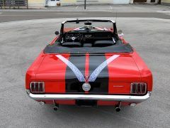 FORD Mustang  (Photo 3)
