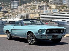 FORD Mustang  de 1967 en location pour mariage dans les Alpes-Maritimes