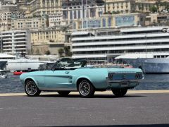FORD Mustang  de 1967 en location pour mariage dans les Alpes-Maritimes