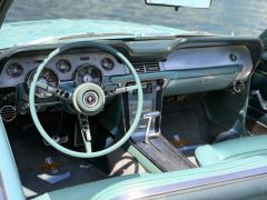 FORD Mustang  de 1967 en location pour mariage dans les Alpes-Maritimes