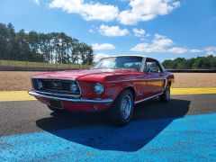 Louer une FORD Mustang  de de 1968 (Photo 1)