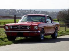 Louer une FORD Mustang Fastback de 1965 (Photo 1)