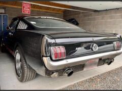 Louer une FORD Mustang V8 289 GT de de 1965 (Photo 4)