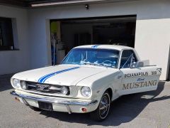 FORD Mustang V8 de 1966 en location pour mariage en Haute-Savoie