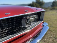 Louer une FORD Mustang V8 de de 1966 (Photo 3)