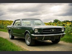 FORD Mustang (Photo 1)