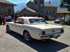 Louer une FORD Mustang de de 1965 (Photo 2)