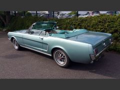 Louer une FORD Mustang de de 1965 (Photo 2)