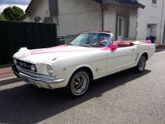 FORD Mustang (Photo 1)