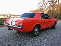 Louer une FORD Mustang de de 1965 (Photo 4)