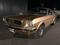 Louer une FORD Mustang de de 1965 (Photo 1)
