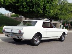 Louer une FORD Mustang de de 1965 (Photo 4)