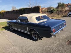 Louer une FORD Mustang de de 1965 (Photo 2)