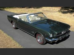 Louer une FORD Mustang de 1965 (Photo 1)