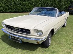 Louer une FORD Mustang de de 1965 (Photo 2)