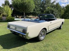 Louer une FORD Mustang de de 1965 (Photo 3)