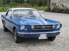 FORD Mustang (Photo 1)