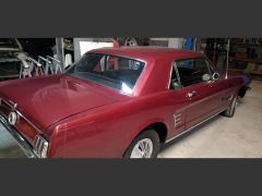 FORD Mustang de 1966 en location pour mariage en Haute-Savoie