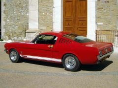 Louer une FORD Mustang de de 1966 (Photo 3)