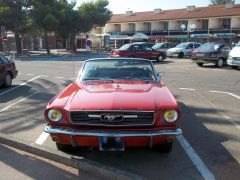 FORD Mustang (Photo 3)