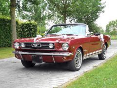 Louer une FORD Mustang de 1966 (Photo 0)