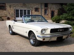 Louer une FORD Mustang de 1966 (Photo 0)