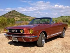 Louer une FORD Mustang de 1966 (Photo 0)