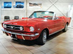 Louer une FORD Mustang de 1966 (Photo 1)