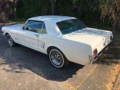 Louer une FORD Mustang de de 1966 (Photo 2)