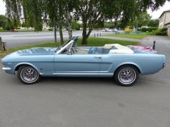 FORD Mustang (Photo 1)