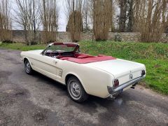 Louer une FORD Mustang de de 1966 (Photo 4)