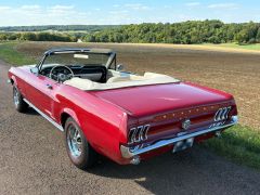 FORD Mustang de 1967 en location pour mariage dans le Gard