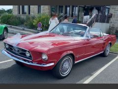 FORD Mustang (Photo 1)