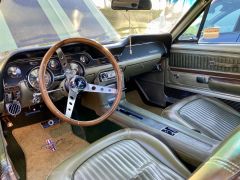 Louer une FORD Mustang de de 1968 (Photo 4)