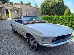 FORD Mustang (Photo 1)