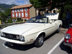 Louer une FORD Mustang de de 1973 (Photo 2)