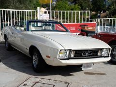 Louer une FORD Mustang de de 1973 (Photo 3)