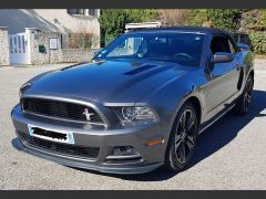 FORD Mustang (Photo 1)