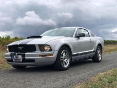 FORD Mustang (Photo 1)