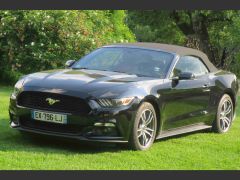 Louer une FORD Mustang de de 2010 (Photo 1)