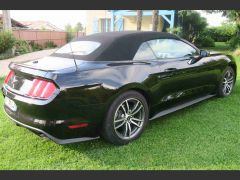 Louer une FORD Mustang de de 2010 (Photo 2)