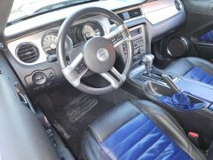 Louer une FORD Mustang de de 2010 (Photo 5)