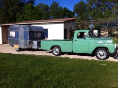 Louer une FORD Pick Up F100 de de 1959 (Photo 2)