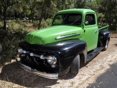 Louer une FORD Pickup F1 de de 1951 (Photo 2)