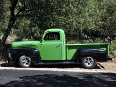 Louer une FORD Pickup F1 de de 1951 (Photo 3)