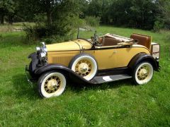 Louer une FORD Roadster Deluxe modèle 40B de de 1931 (Photo 1)